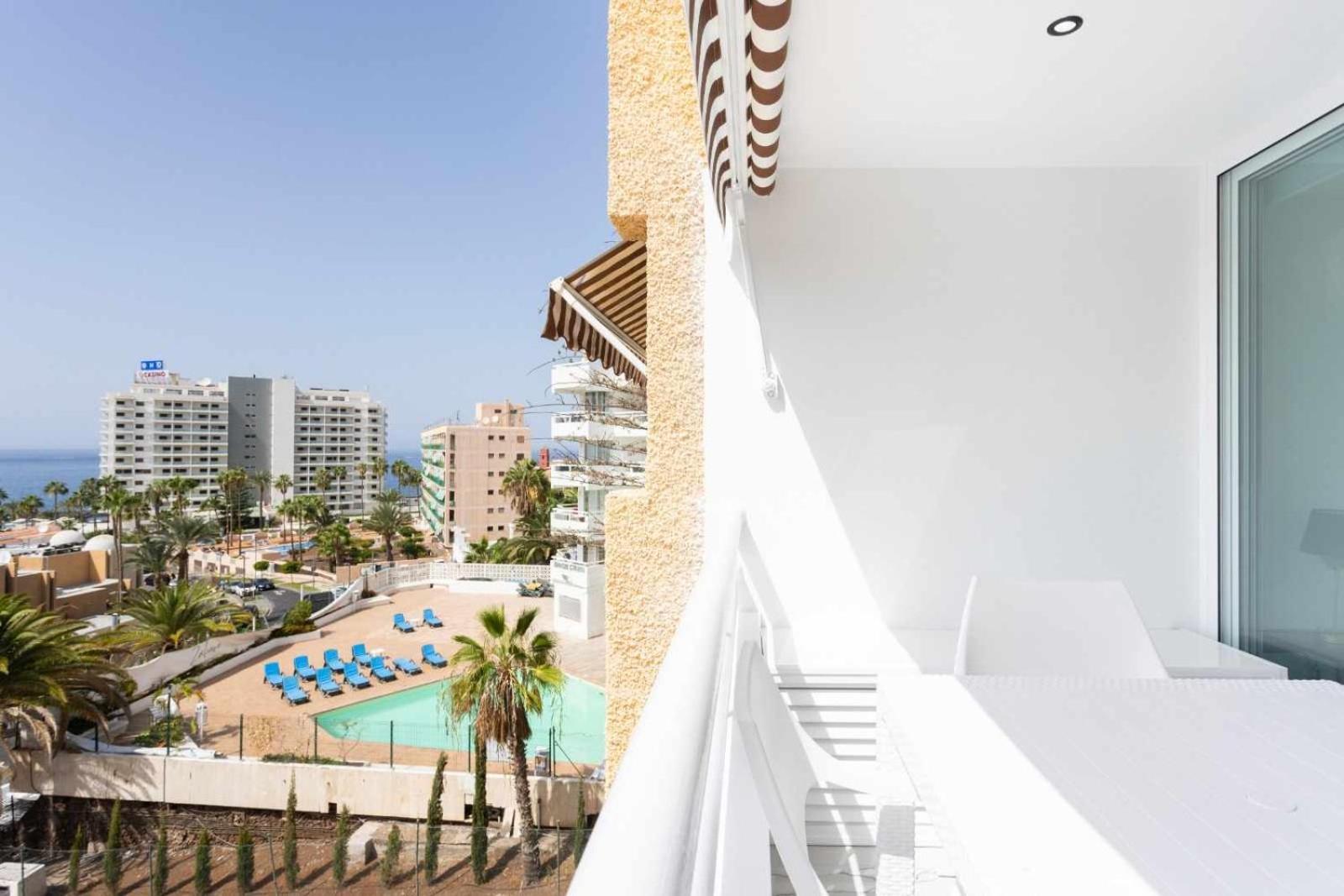 Lujo Borinquen 403 Vista Al Mar Apartamento Playa Feñabe Exterior foto